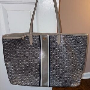 Tory Burch Gray Tote Bag with Geometric Pattern and Leather Handles